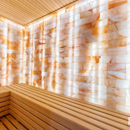 Lola Lux アパート ズラティボール