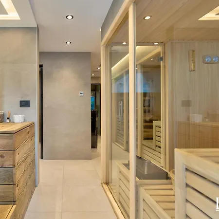 Lola Lux アパート ズラティボール